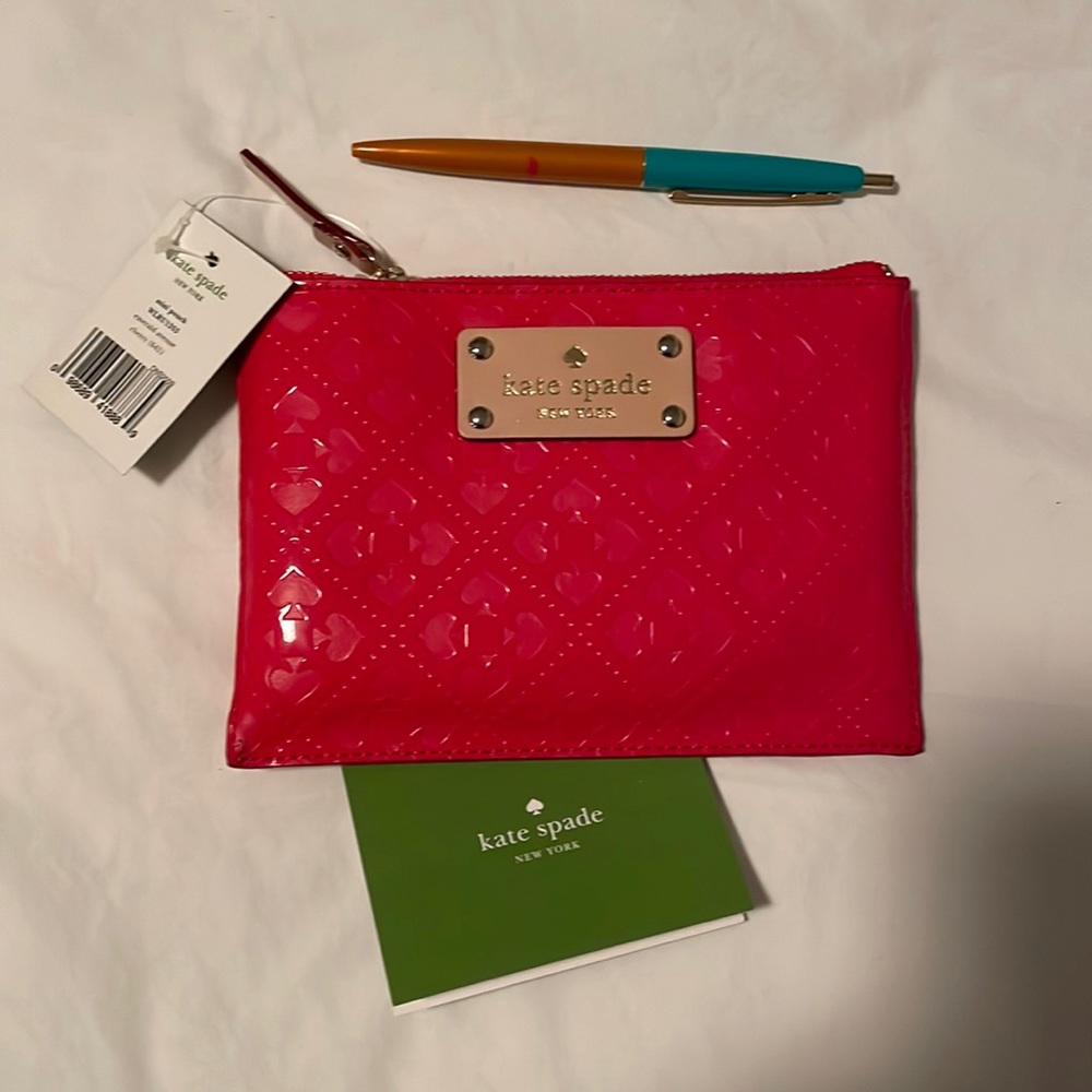 Kate Spade Mini Pouch: Emerald Avenue Cherry (641)